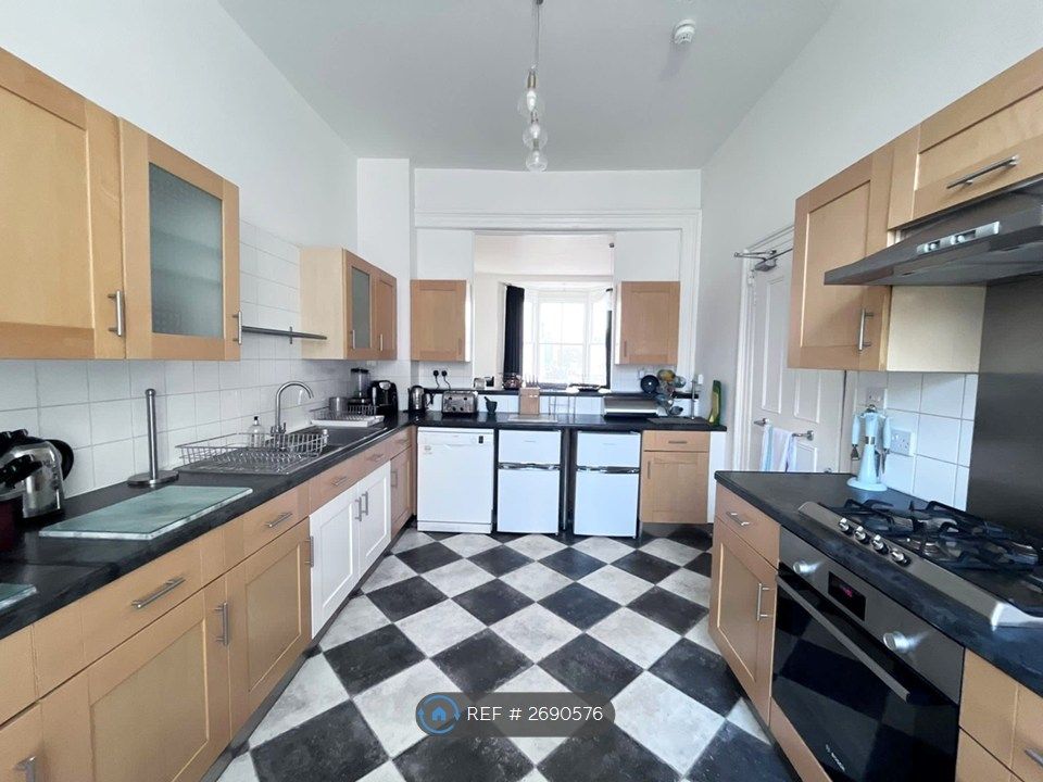 Property photo 3 of 17 Fully Fitted And Equipped Kitchen