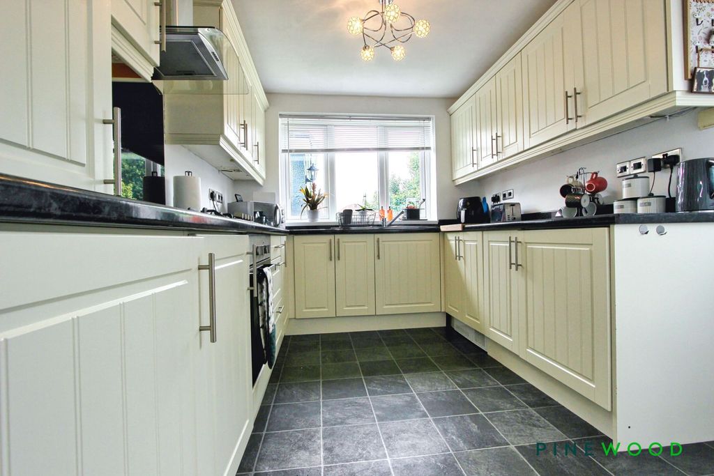 Property photo 2 of 20 Kitchen