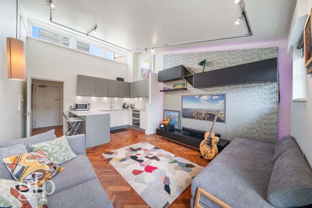 Property photo 1 of 14 4565280