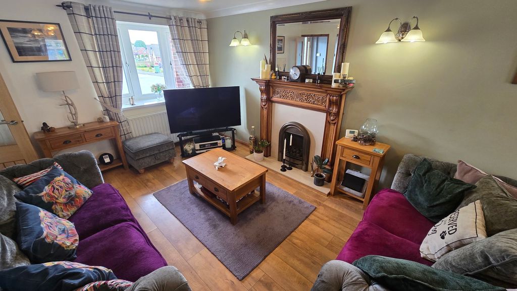 Property photo 2 of 25