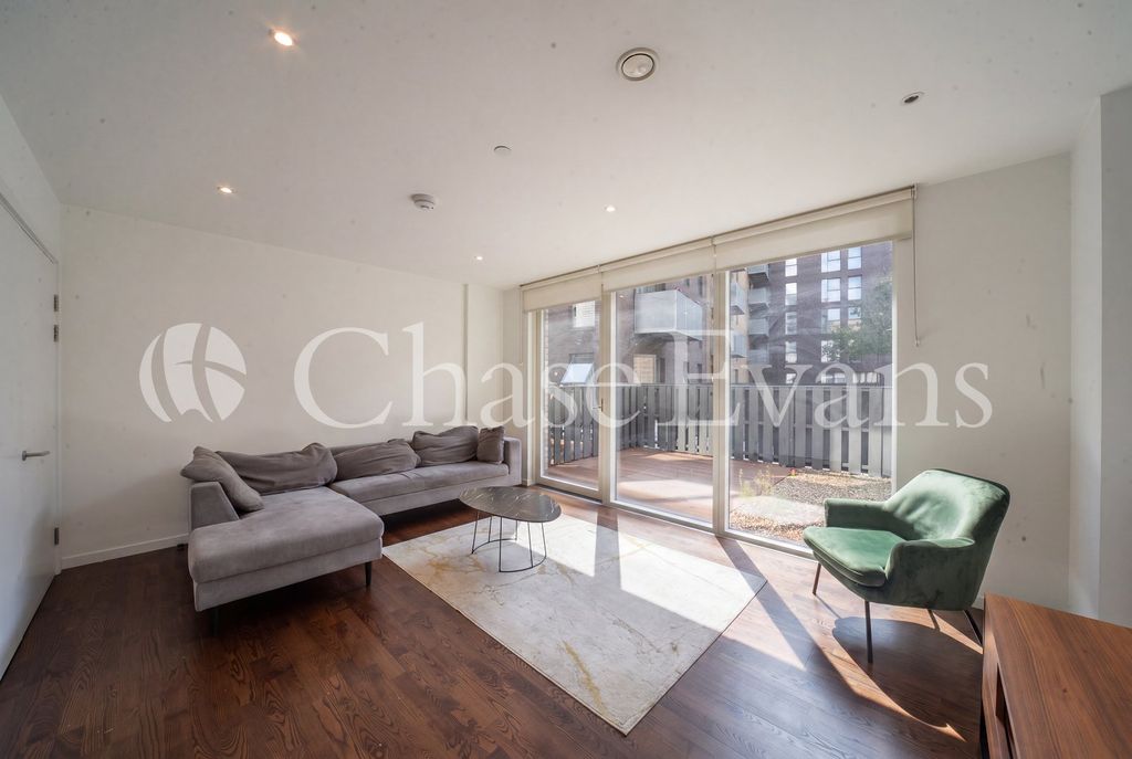 Property photo 1 of 18 Living Area