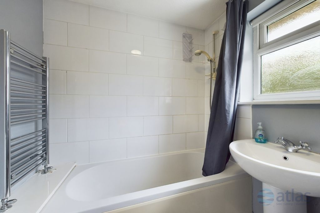 Property photo 3 of 15 Bathroom