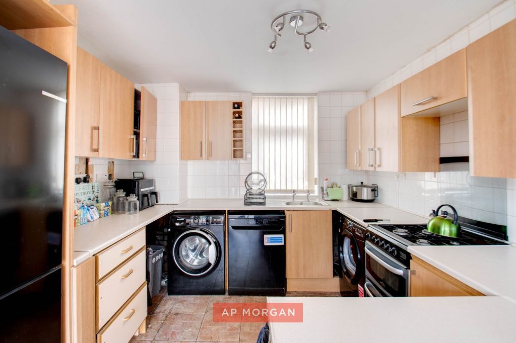 Property photo 2 of 13 Picture No. 06