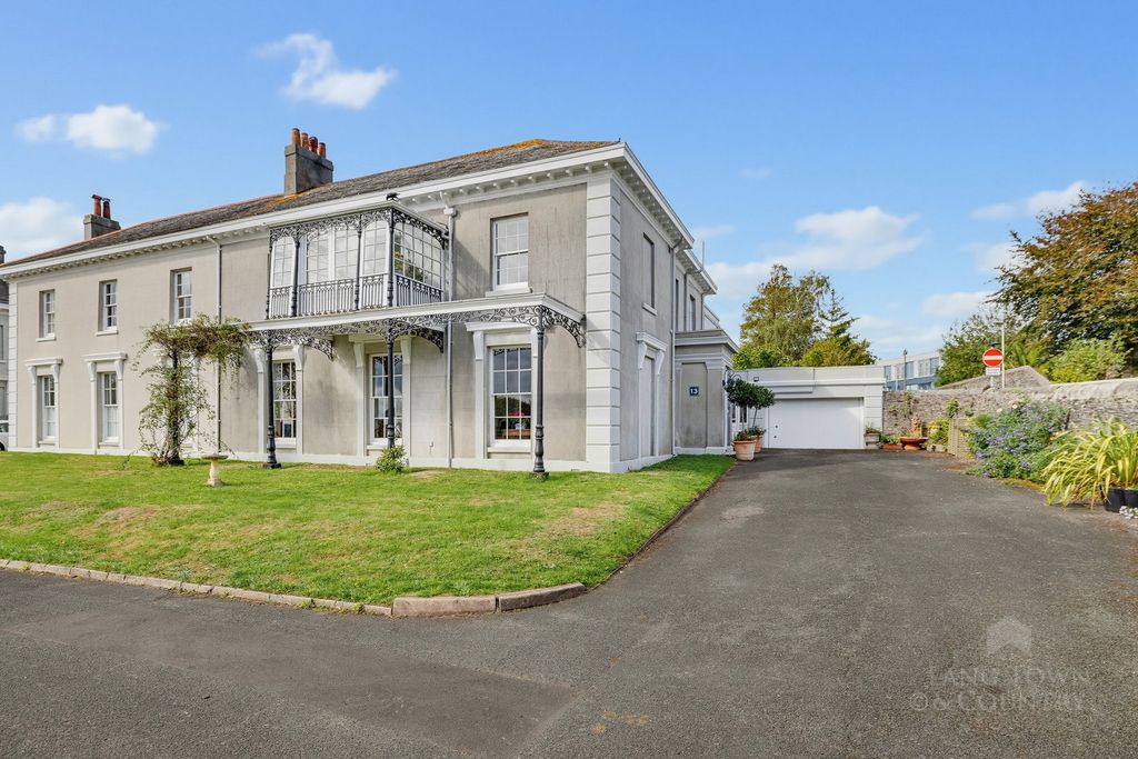 Property photo 1 of 65