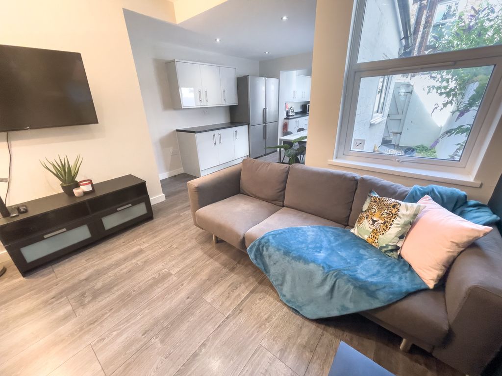 Property photo 2 of 15 Img_5209