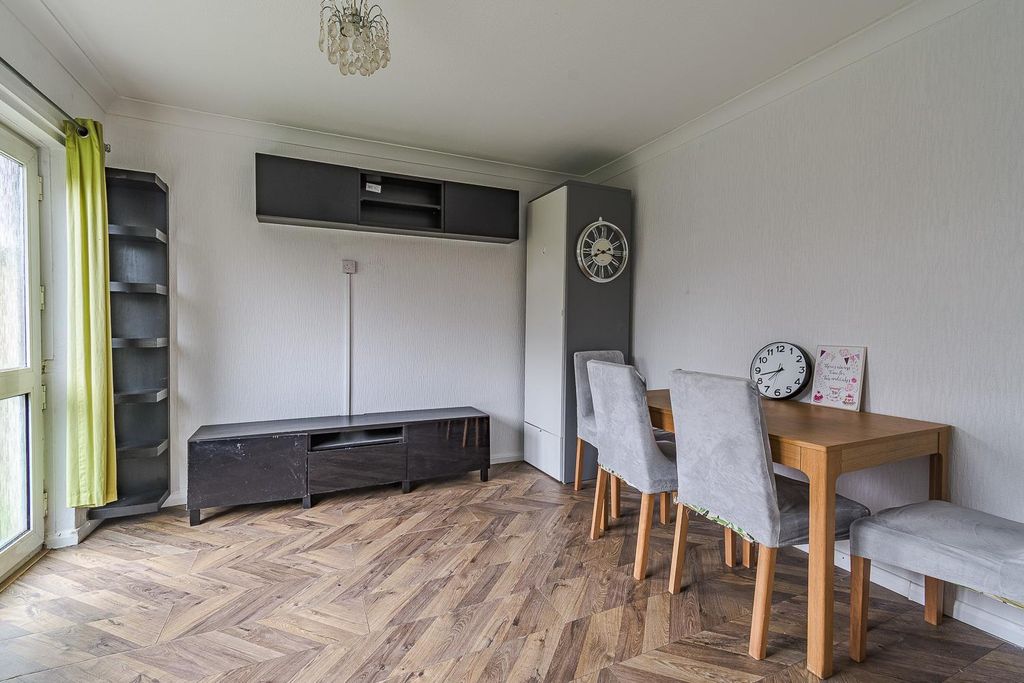 Property photo 2 of 19 Living / Dining