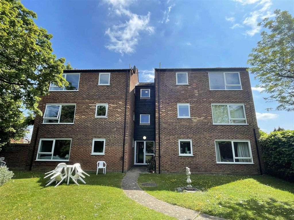 Property photo 1 of 18 F1.Jpg
