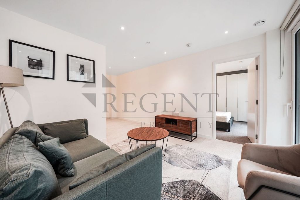 Property photo 3 of 23 Open Plan