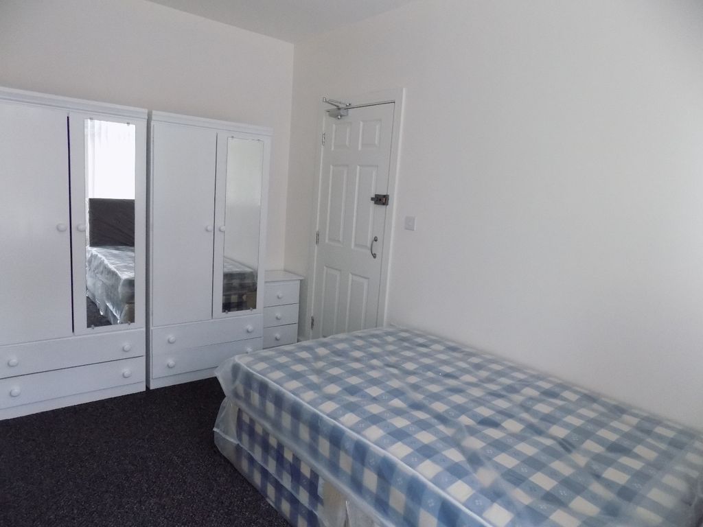 Property photo 3 of 10 3678