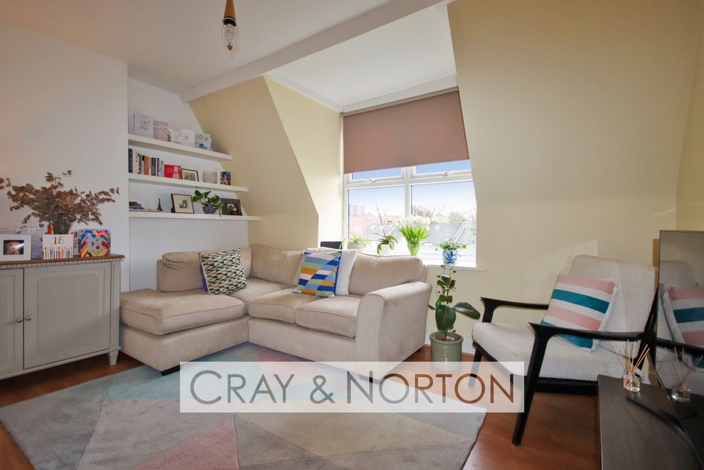 Property photo 2 of 10 Photo 4