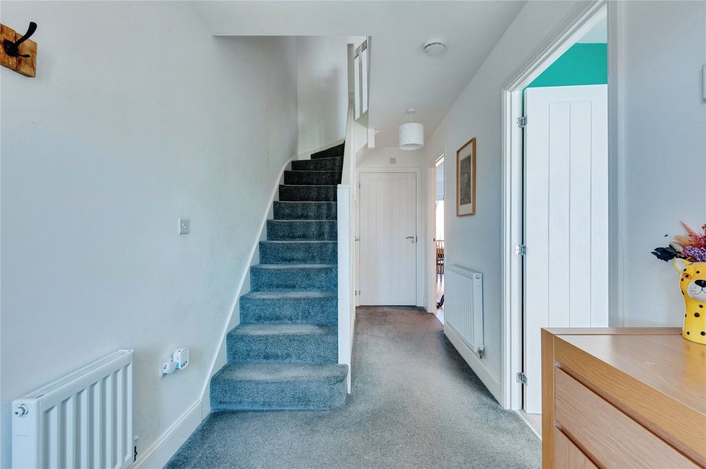 Property photo 3 of 22 Entrance Hallway