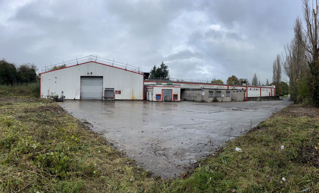 Property photo 1 of 2 External Shot