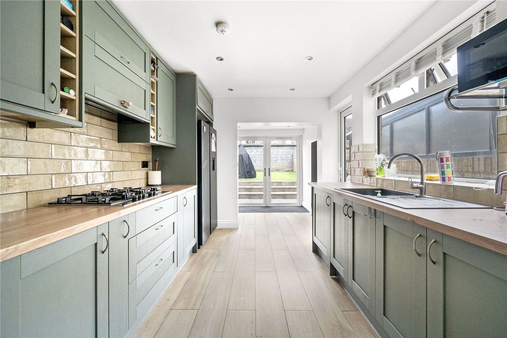 Property photo 3 of 20 Picture No. 19