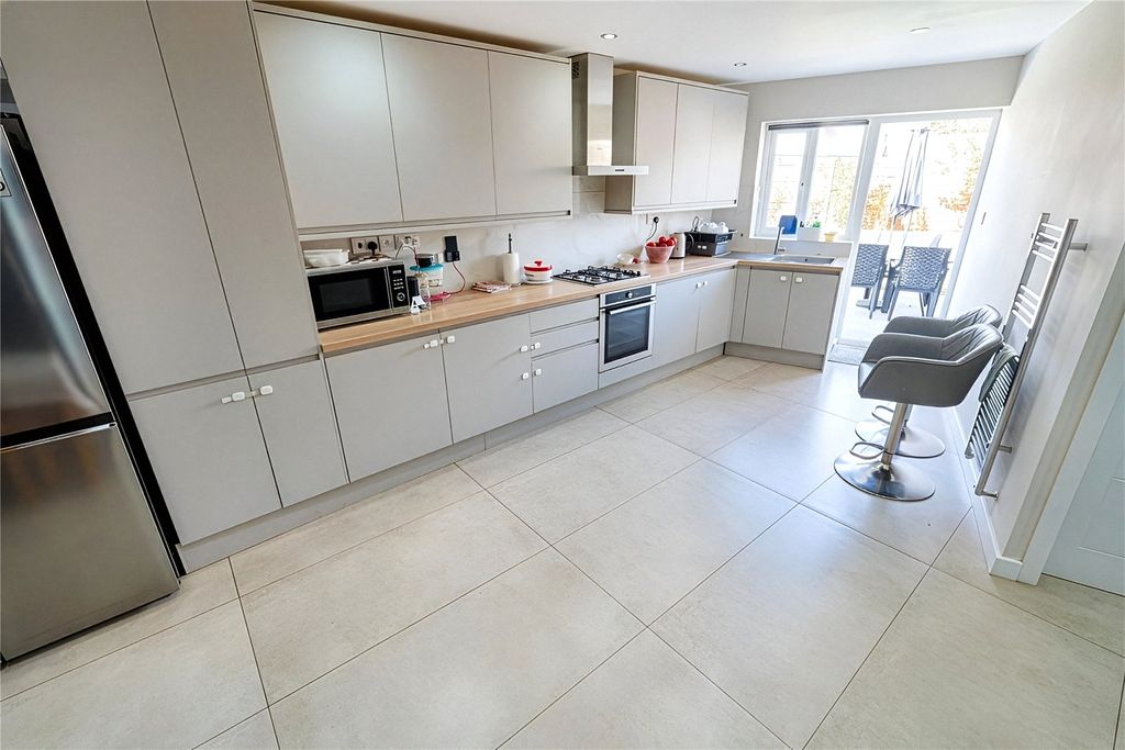 Property photo 2 of 20 Picture No. 02