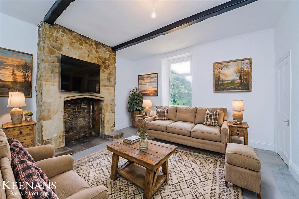 Property photo 3 of 77 78Pz3Bcqbksj-Fiyhqgrbq - Living Room - Farmhouse -