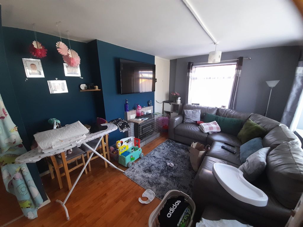 Property photo 3 of 12