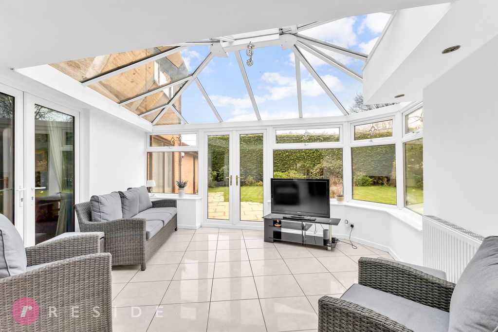 Property photo 3 of 27 Conservatory