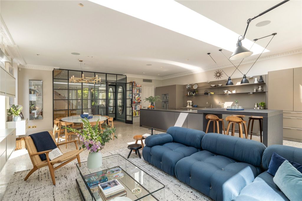 Property photo 3 of 23 Open Plan Reception