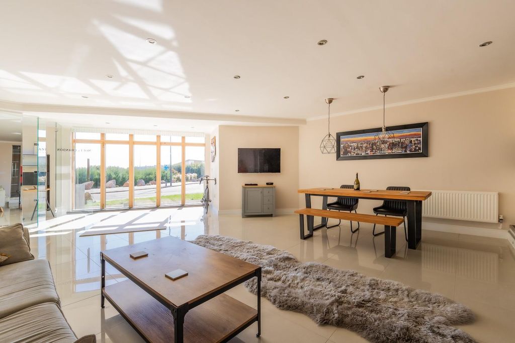 Property photo 2 of 22 Living