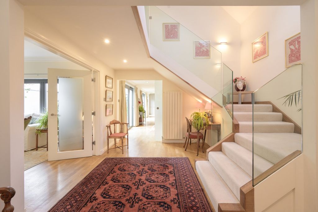 Property photo 3 of 35 Hallway