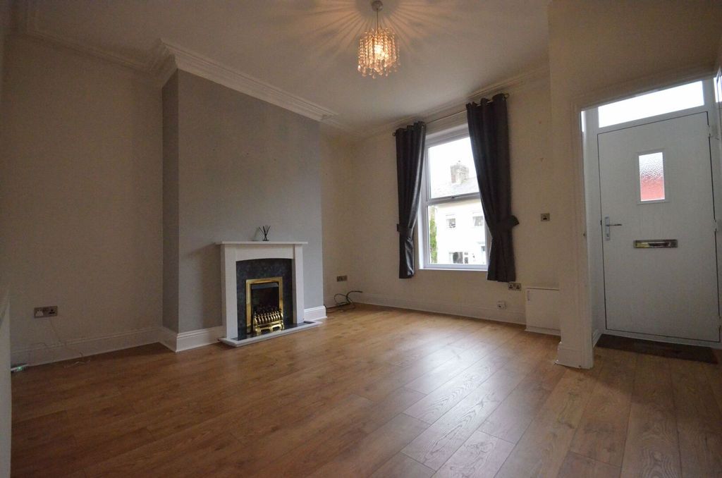 Property photo 2 of 16 Photo 5