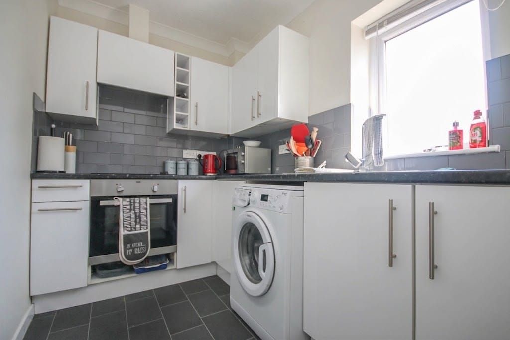 Property photo 3 of 14