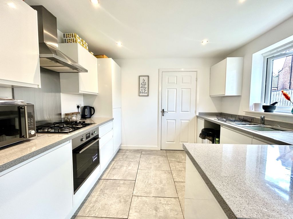 Property photo 3 of 18 Img_4884