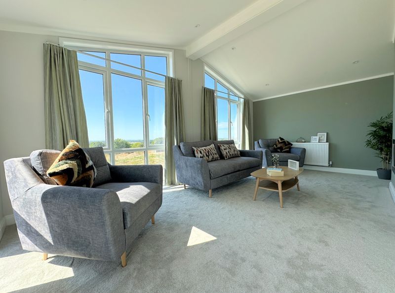 Property photo 3 of 19 Show Home