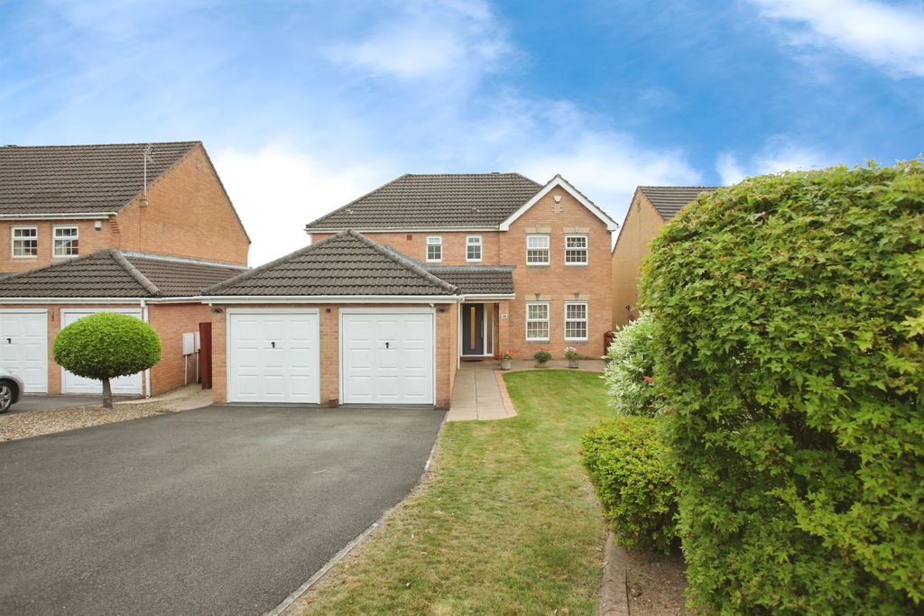 Property photo 1 of 35