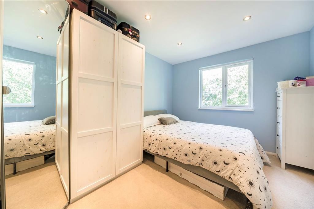 Property photo 3 of 4