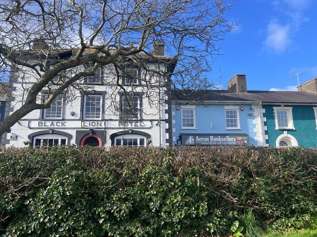 Property photo 2 of 42