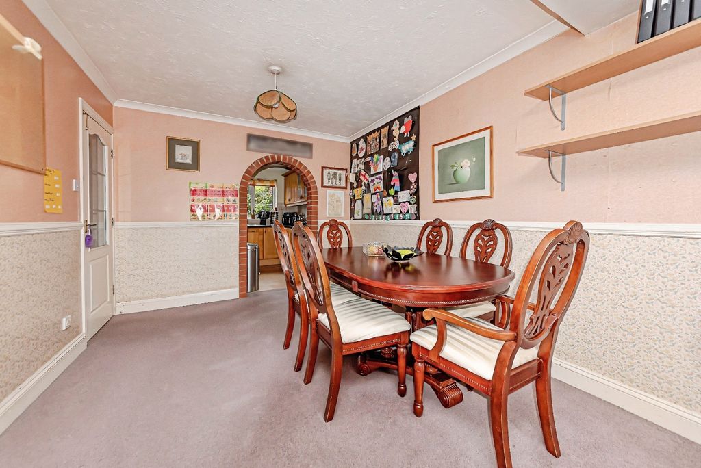 Property photo 3 of 13 Pbox-Img.Jpg