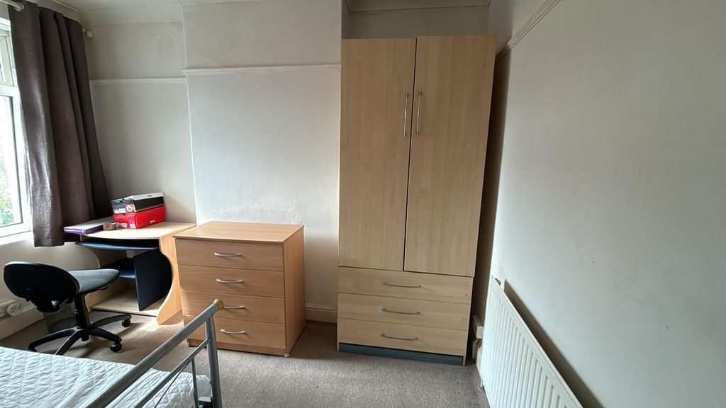 Property photo 2 of 4 1000034821