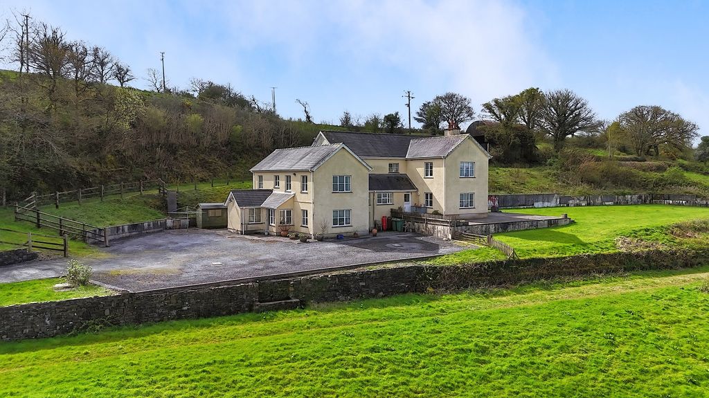 Property photo 2 of 34 Not Specified