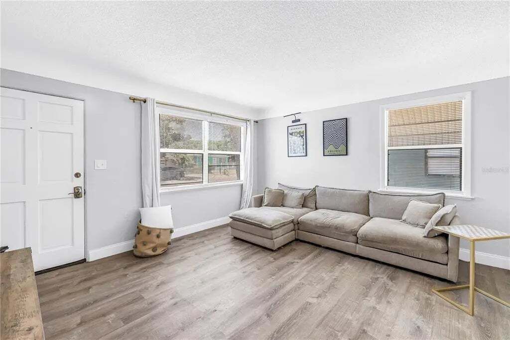 Property photo 3 of 20 <Alttext/>
