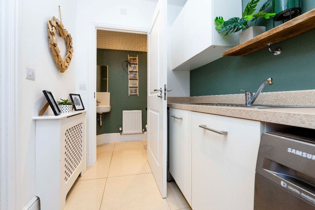 Additional image 19 of 4 bed detached house for saleFoxglove Close, Trelewis, Treharris CF46