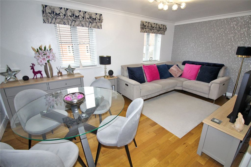 Property photo 2 of 12 Picture No. 09