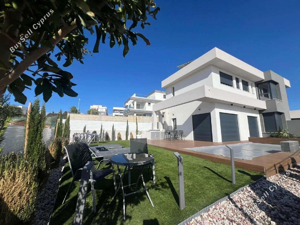 Property photo 1 of 26