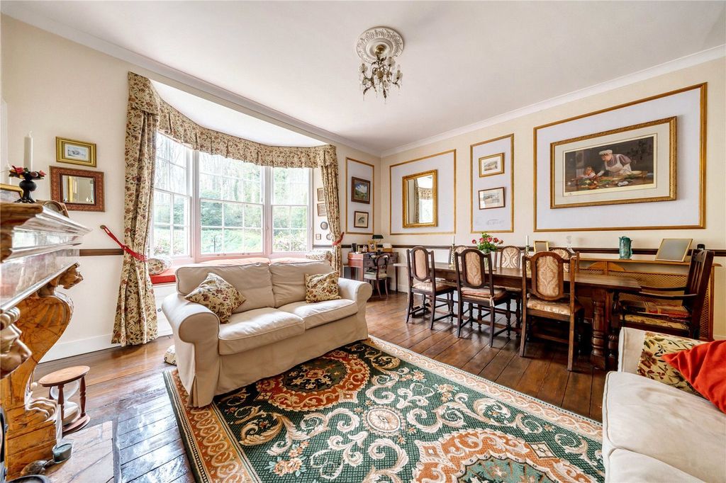 Property photo 3 of 14 Living Room