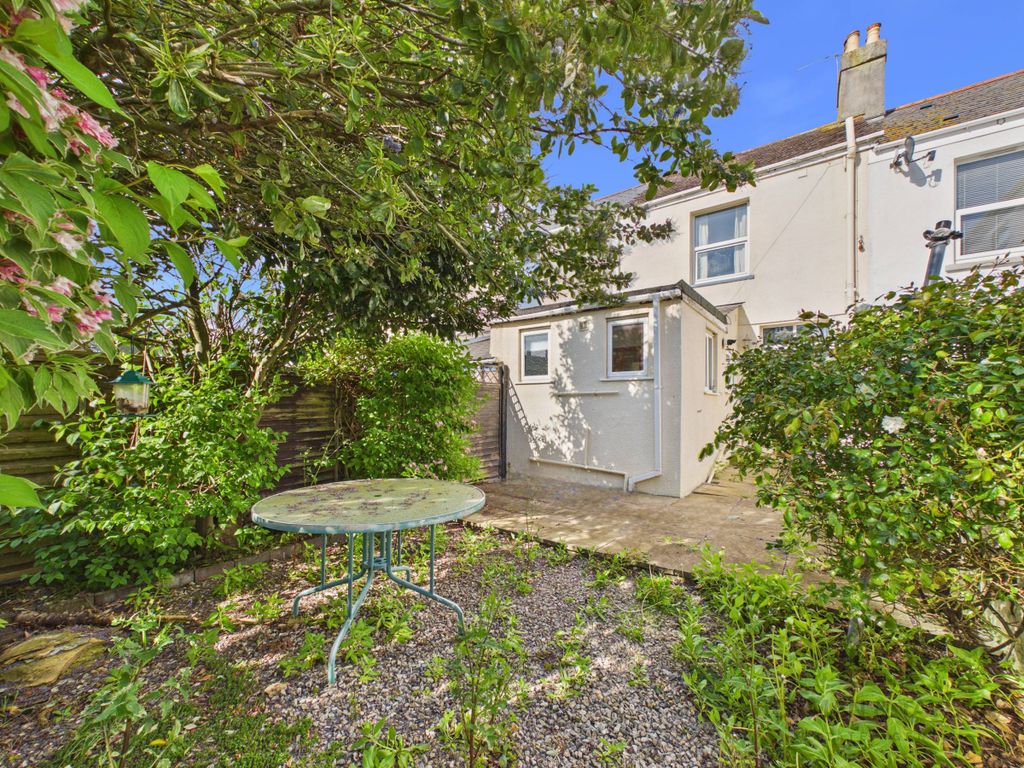Property photo 3 of 24