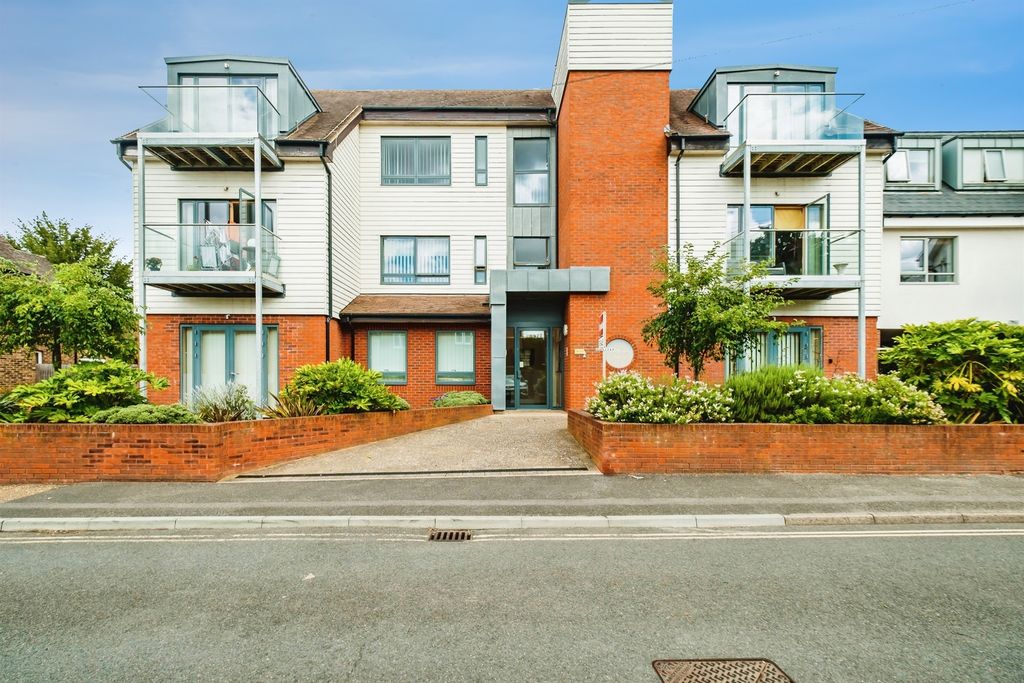 Property photo 1 of 19