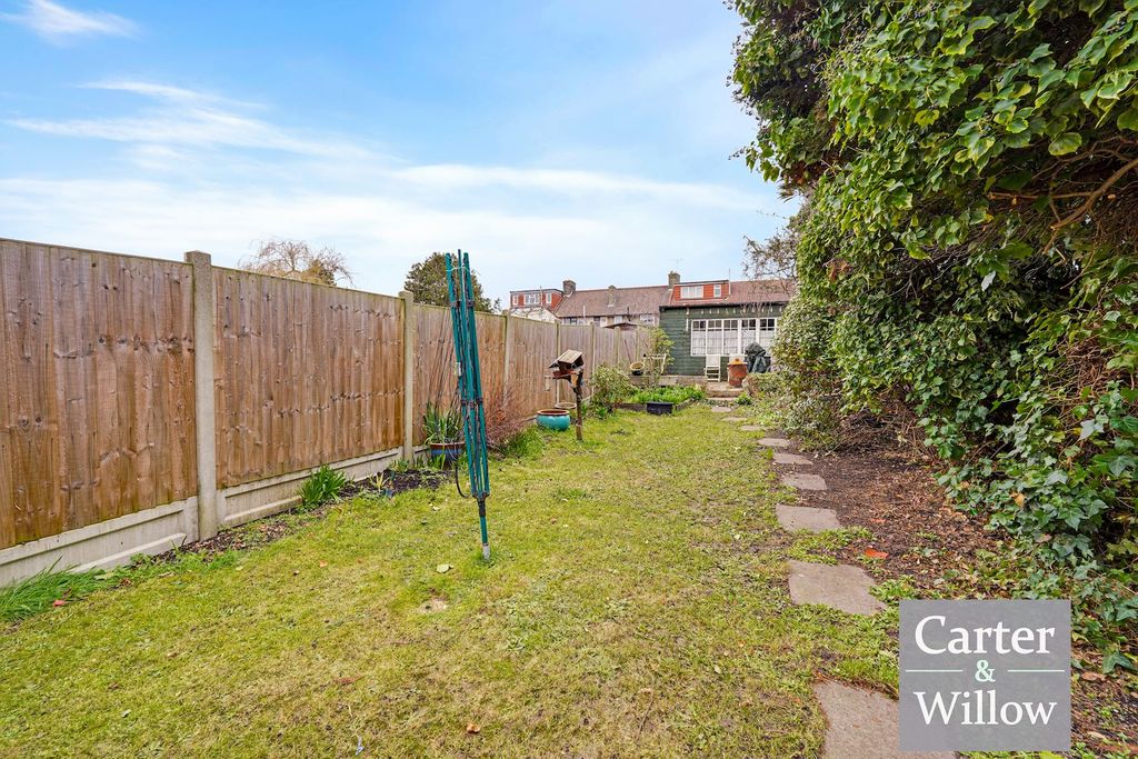 Property photo 3 of 17