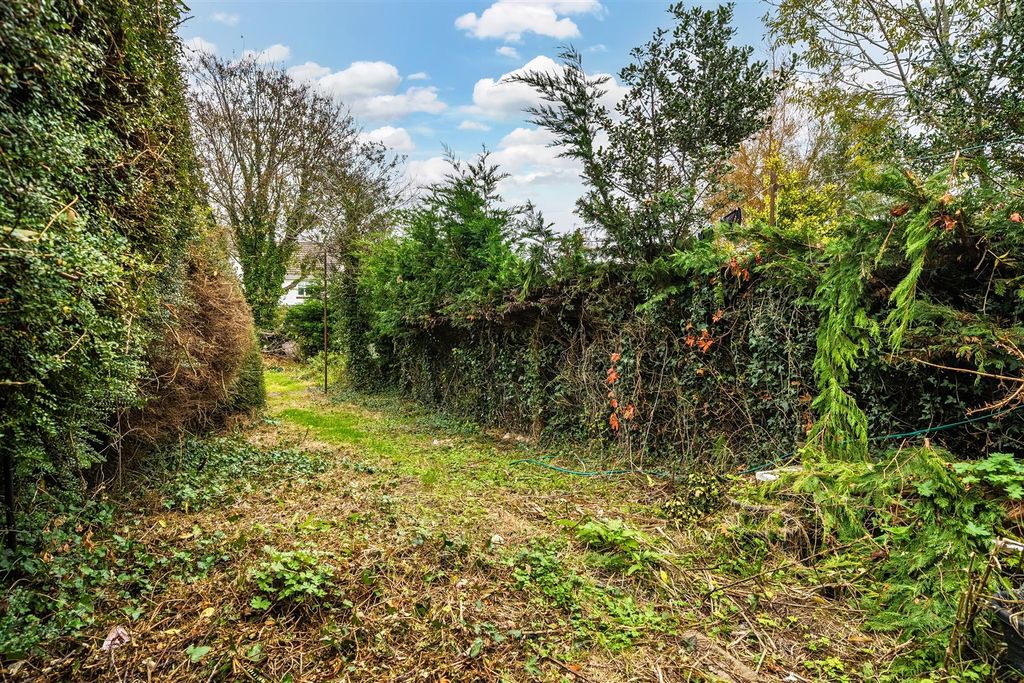 Property photo 3 of 19 1364935-4-68Ecdfe2c9Ec8.Jpg