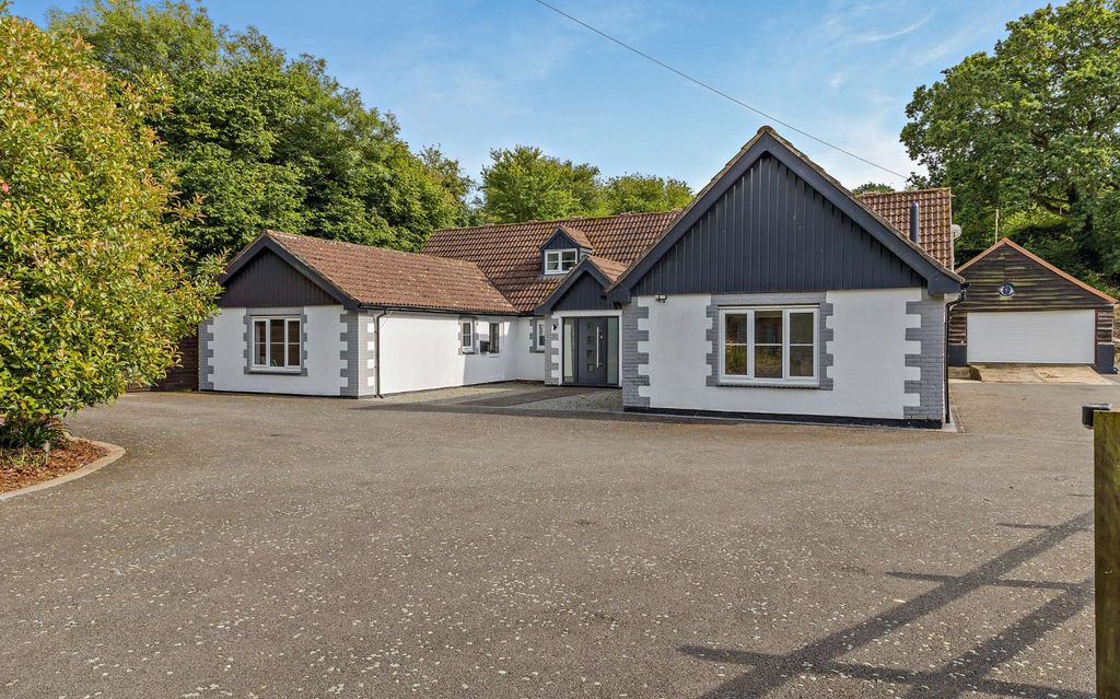 Property photo 1 of 23 Lime Kiln Farm