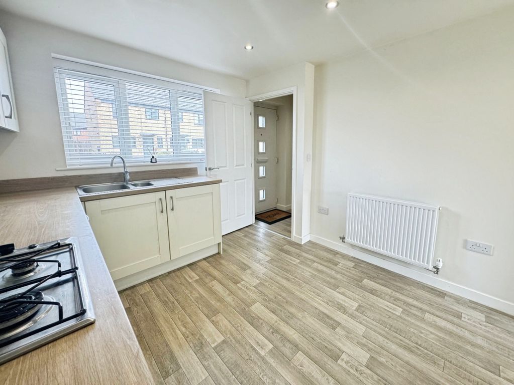 Property photo 3 of 17 4344118