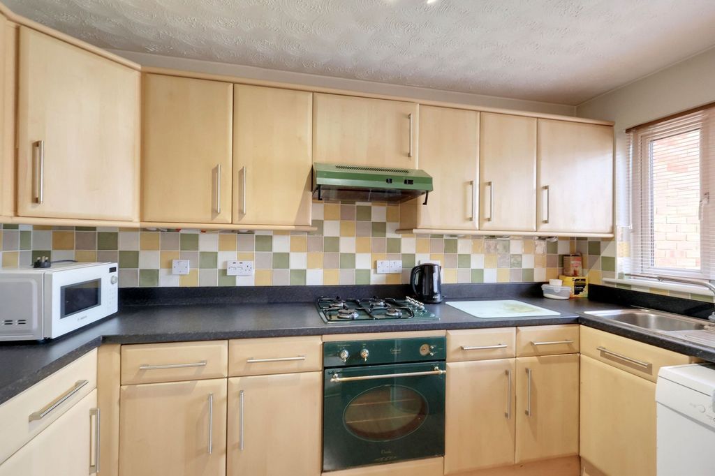 Property photo 3 of 13