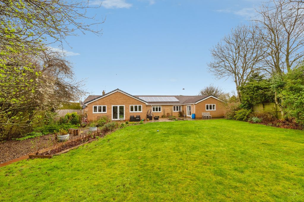 Property photo 1 of 19 Rear Garden