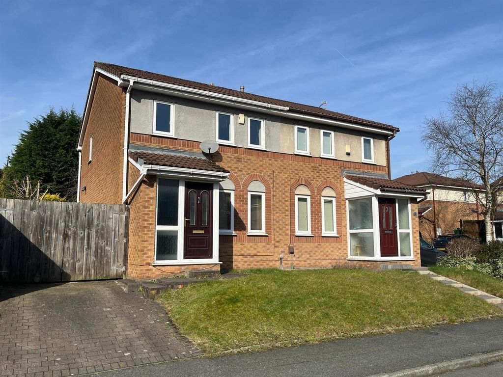 Property photo 1 of 2 Pattishall Close.Jpg