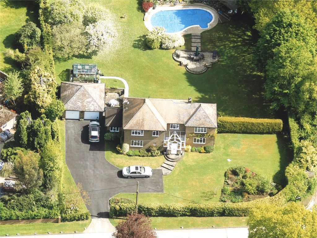 Property photo 1 of 13 Frontage