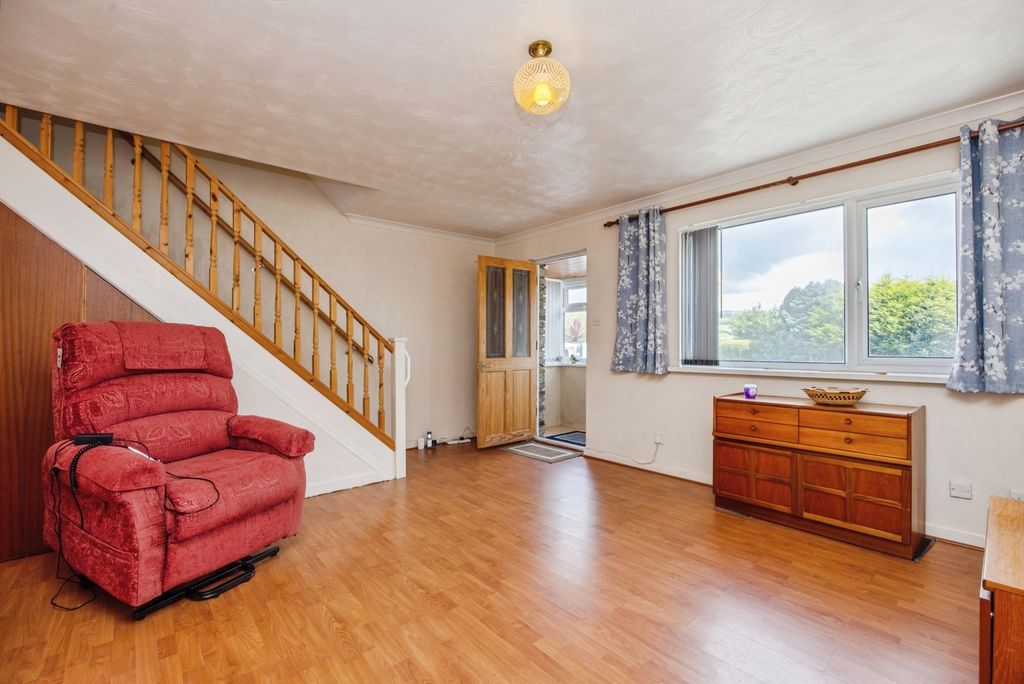 Property photo 2 of 19 Photo